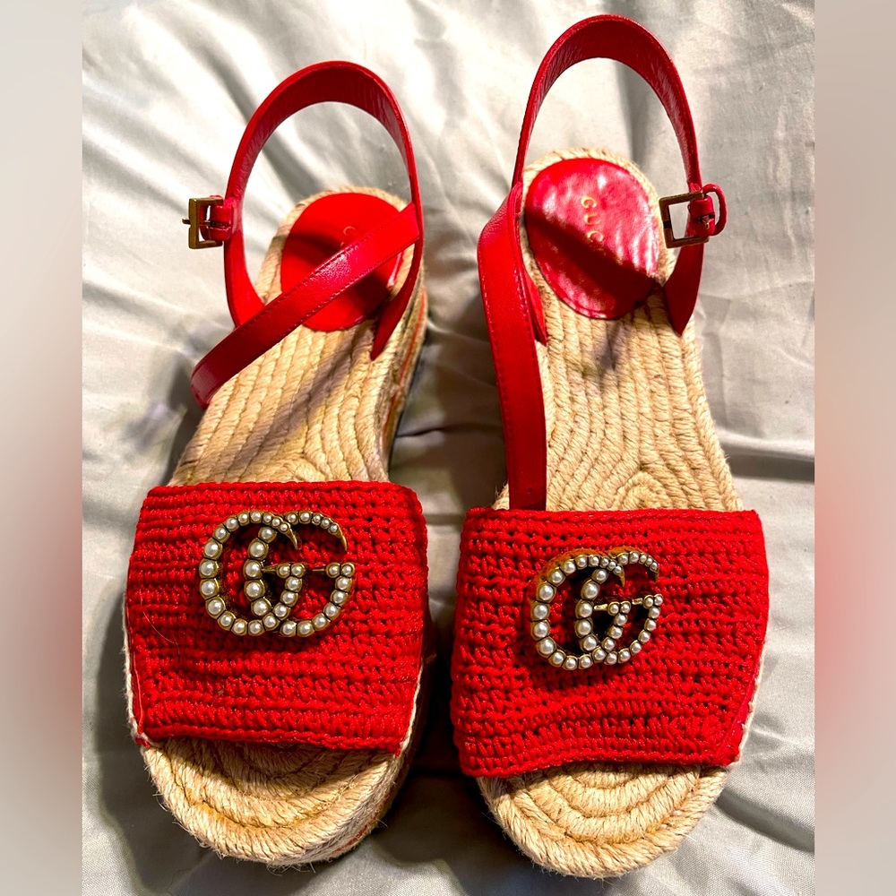 Excellent Condition Gucci Marmont Lilienthal Platform Wedge Espadrilles Pearl GG